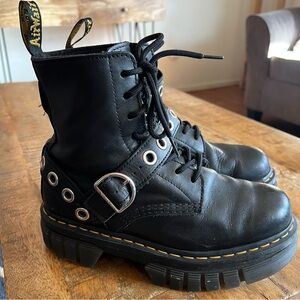 AUDRICK HARDWARE LEATHER PLATFORM BOOTS SIZE  9